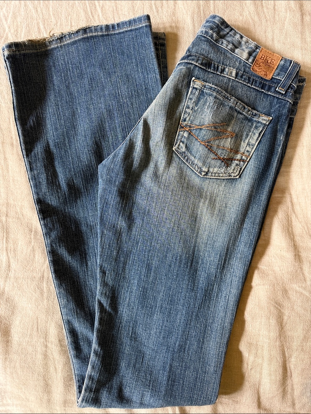 BKE Stella 20 Stretch Low Rise Flare Jeans | Medium Wash Y2K
